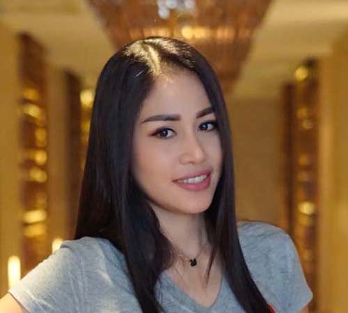 massage girls in Ajman
